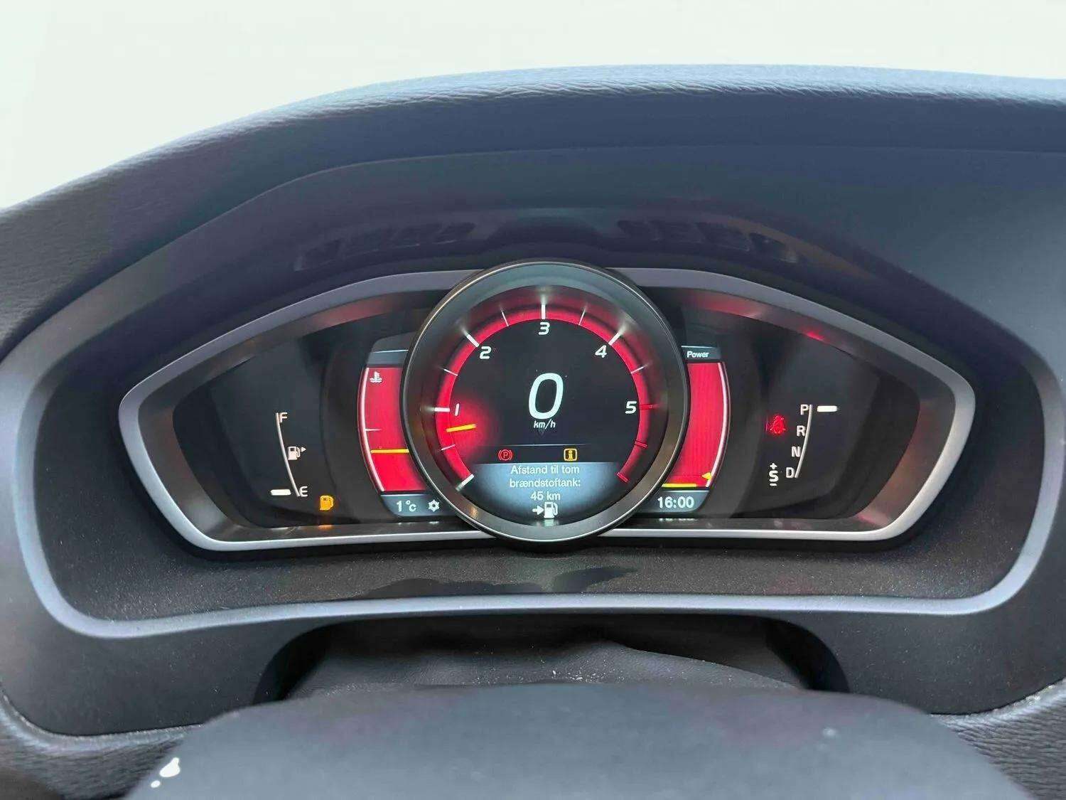 Volvo V40 CC 2,0 D3 150 Kinetic aut.