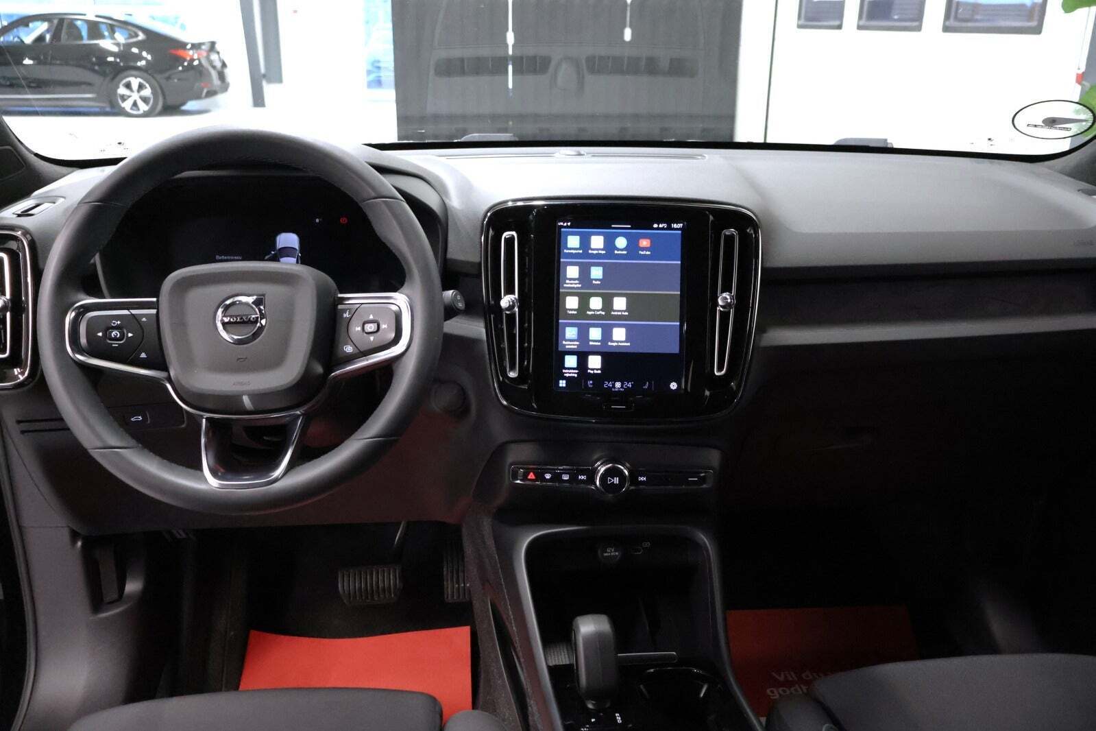 Volvo XC40 P6 ReCharge Core