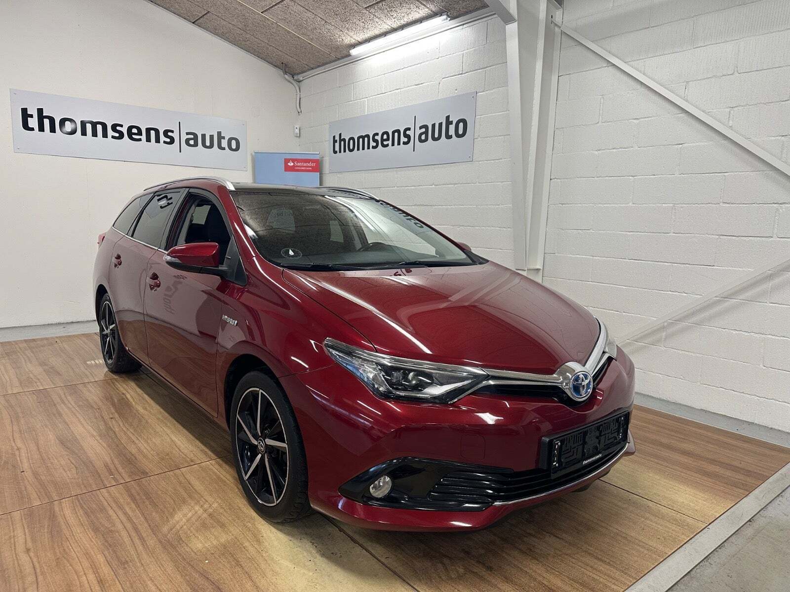 Toyota Auris 1,8 Hybrid Spirit Touring Sports CVT