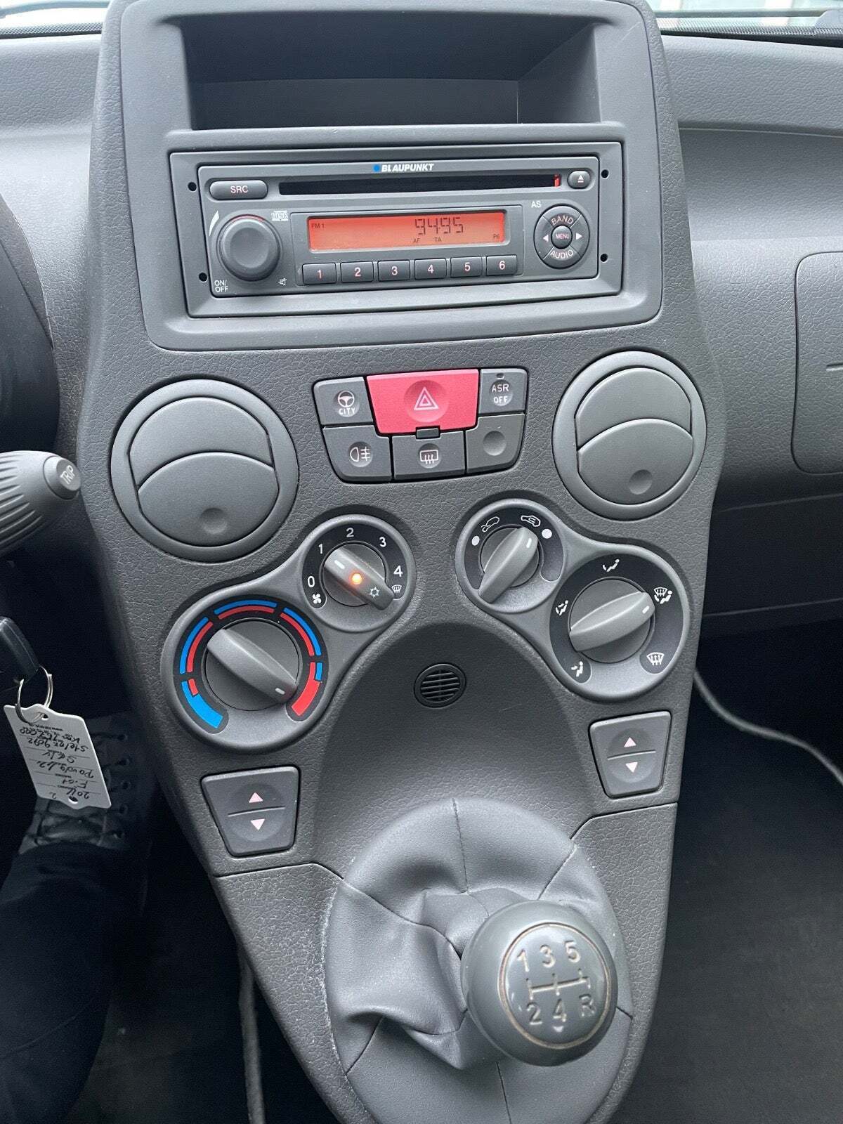 Sølv Fiat Panda fra 2011