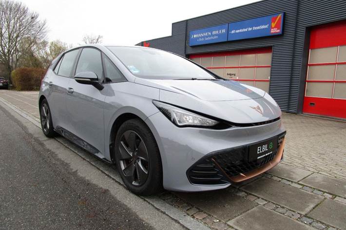 undefined Cupra Born fra 2024 set udefra