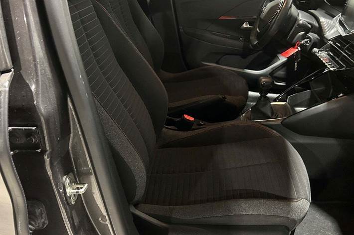 undefined Peugeot 208 fra 2020