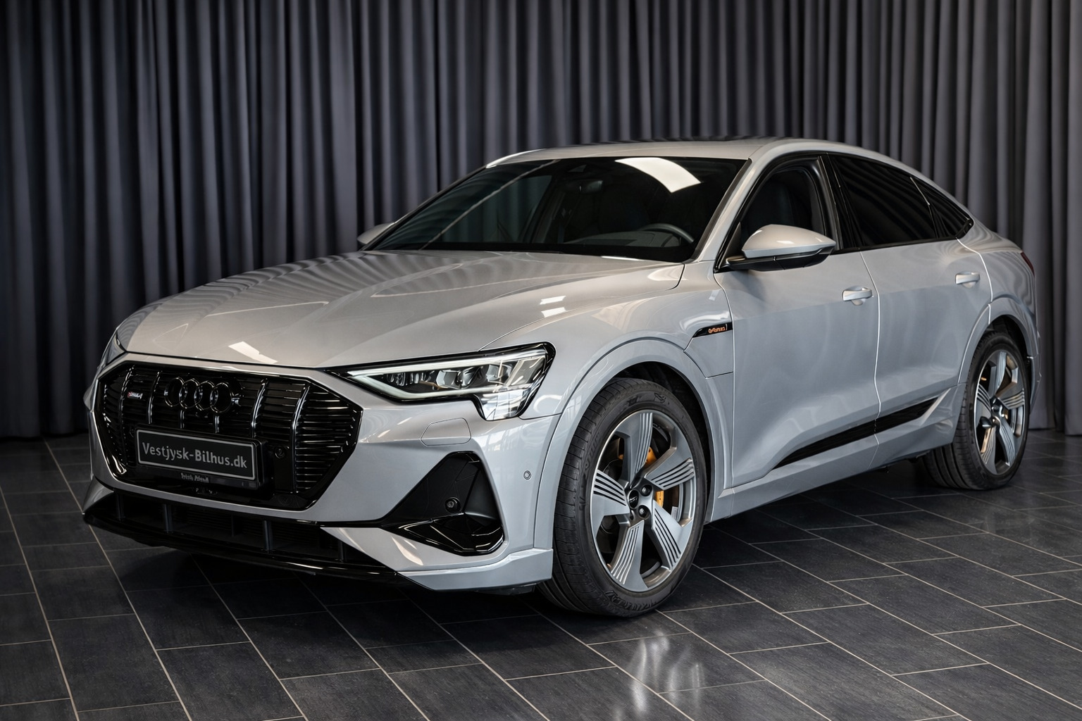 Audi e-tron 55 S-line Sportback quattro