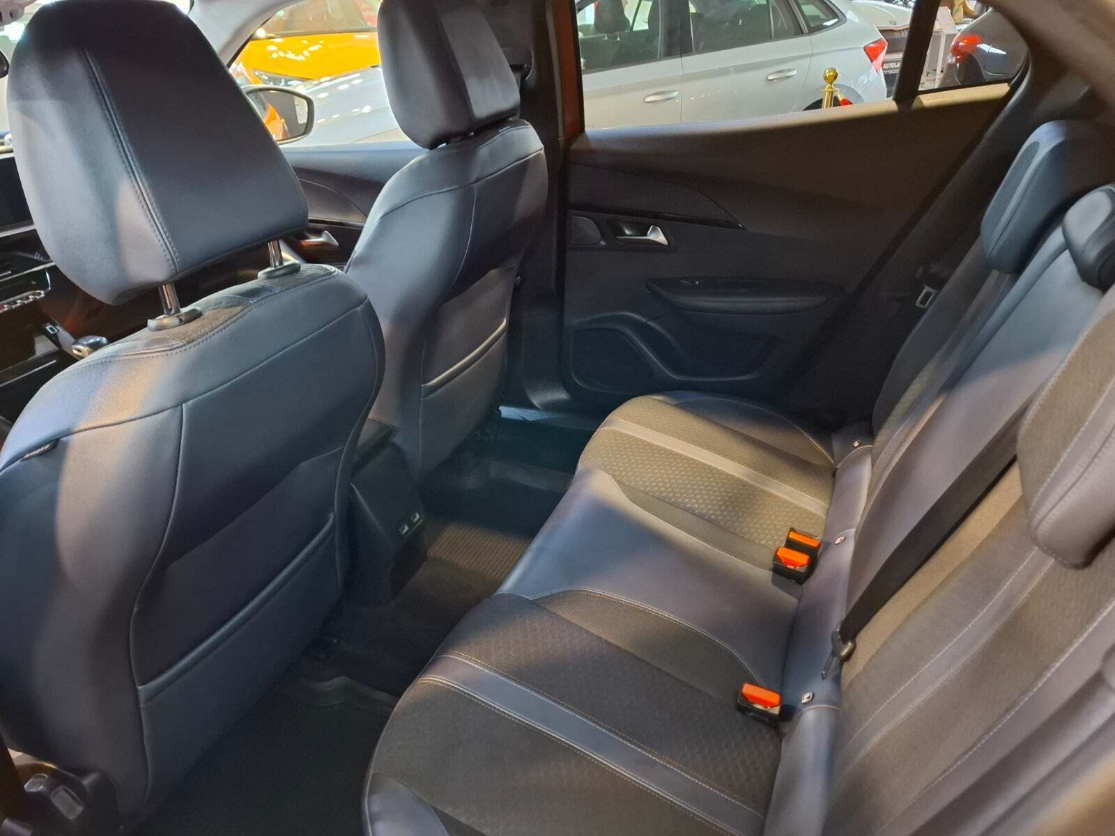 Bronze Peugeot 2008 fra 2020