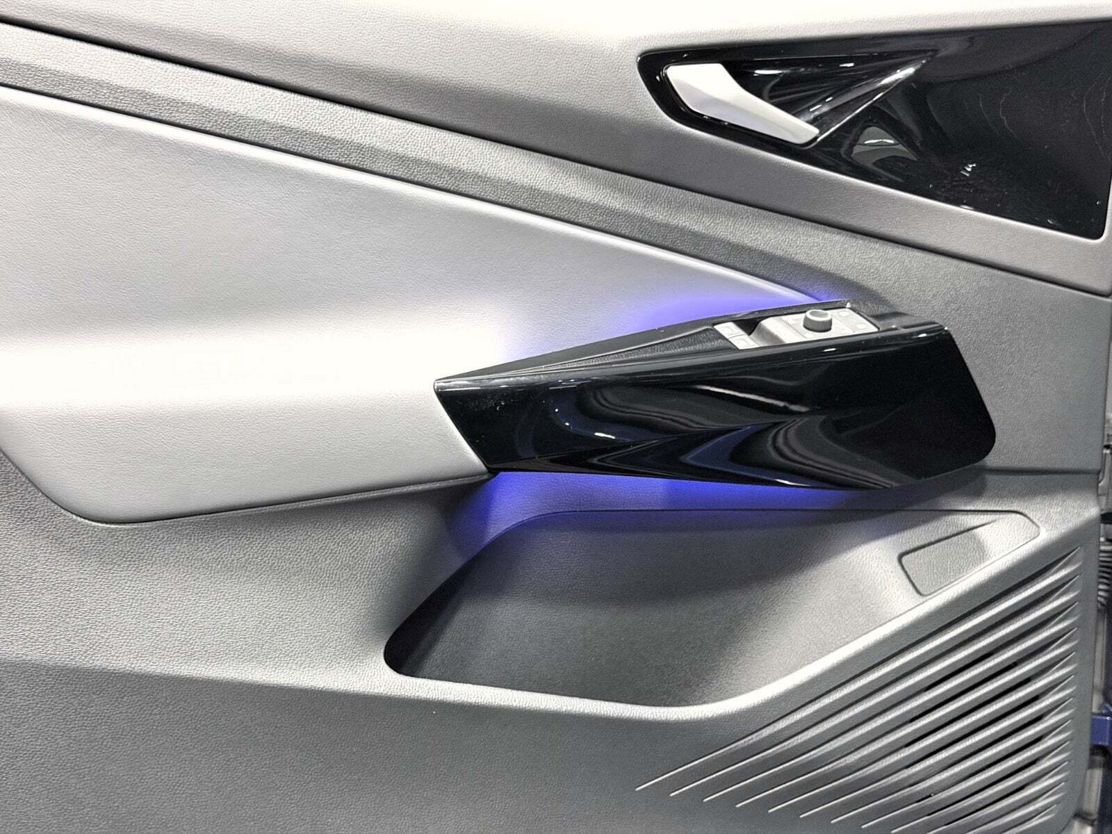 Blå VW ID.4 fra 2025