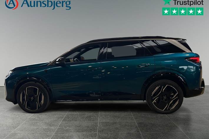 Blå Peugeot e-5008 fra 2024