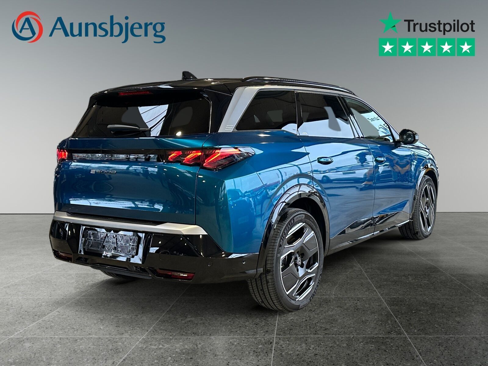 Peugeot e-5008 77 GT 7prs