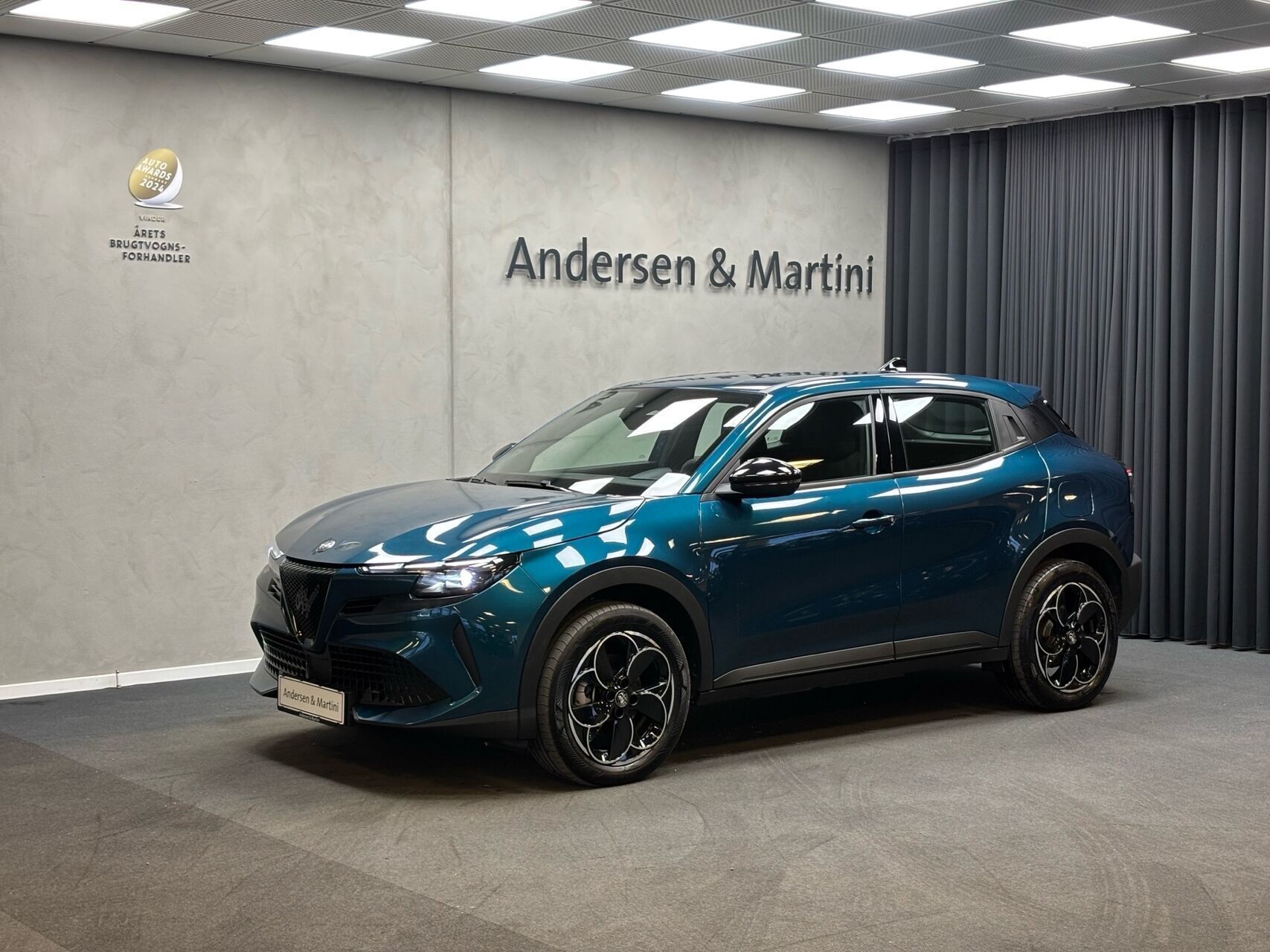 Alfa Romeo Junior EL Core 156HK 5d Aut.