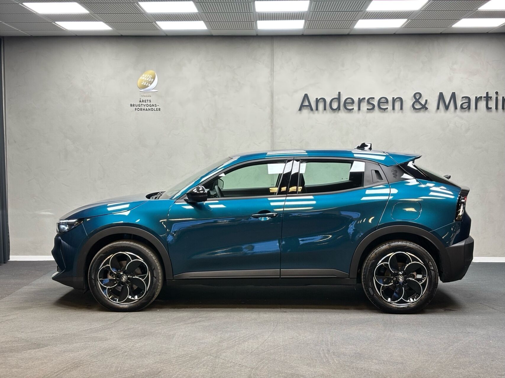 Alfa Romeo Junior EL Core 156HK 5d Aut.