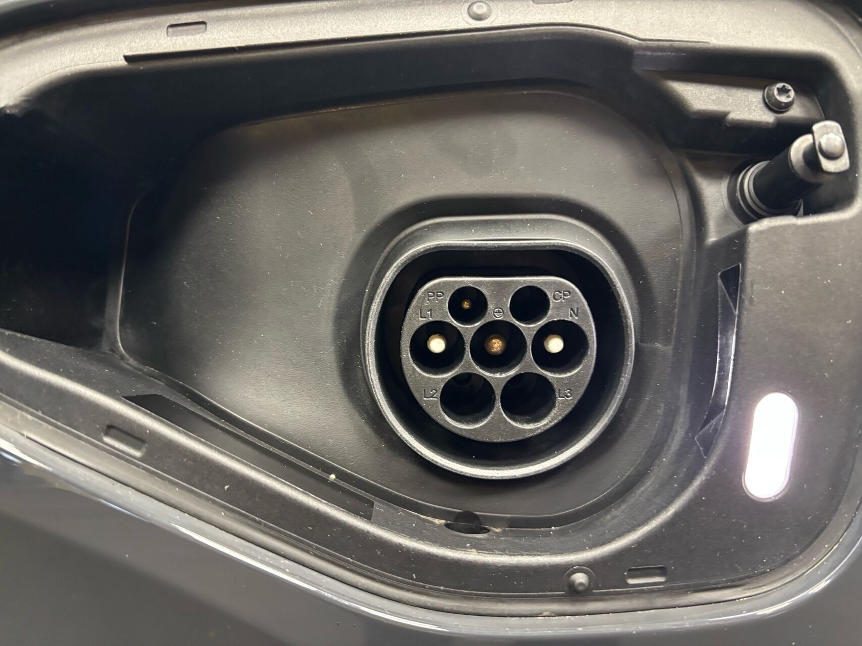 Grå VW Golf fra 2021