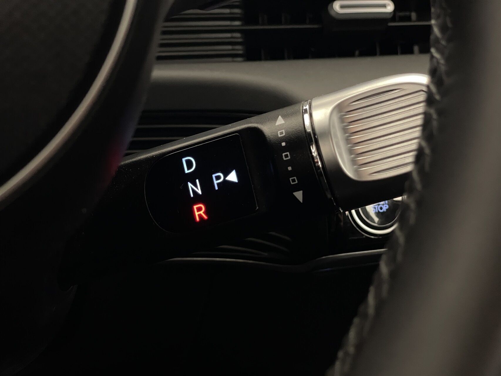 Blå Hyundai Ioniq 5 fra 2023