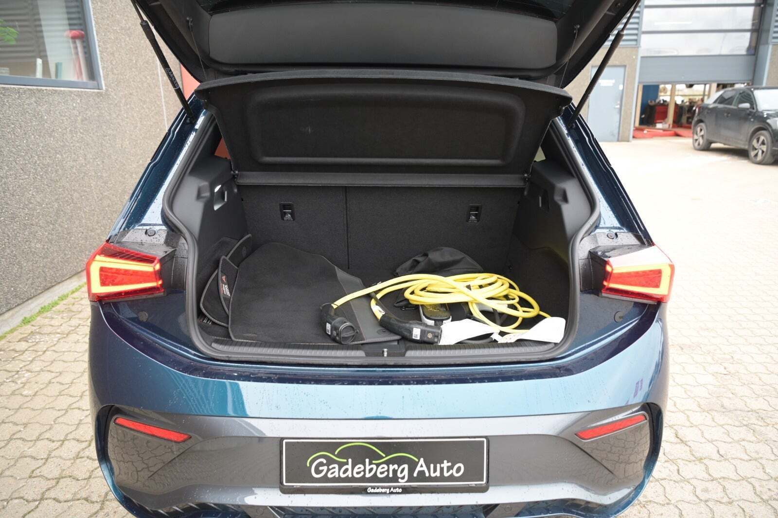 Blå Cupra Born fra 2022