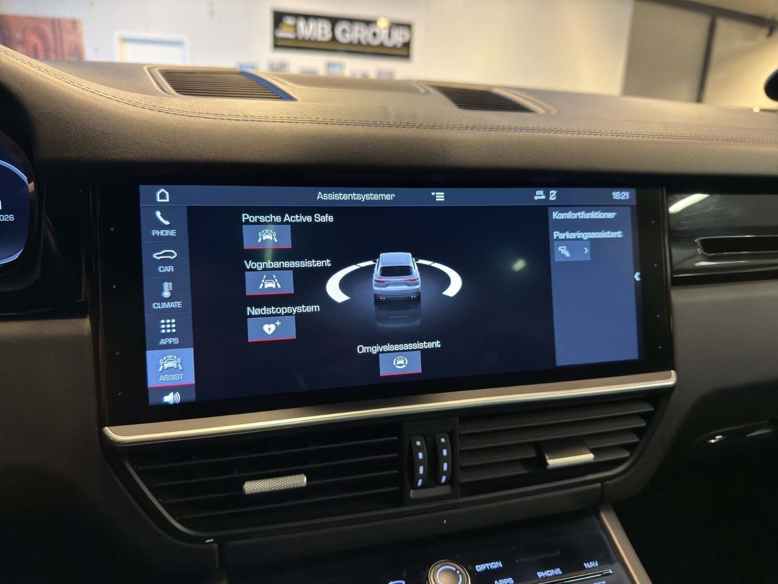 Blå Porsche Cayenne fra 2019