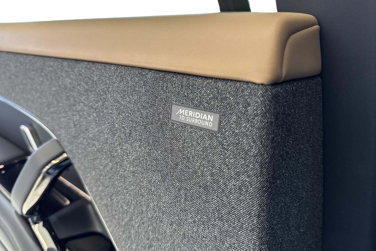 Grå Land Rover Range Rover sport fra 2025