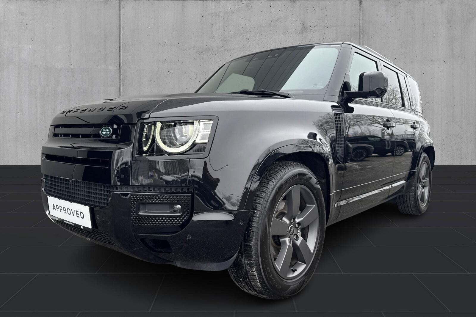 Sort Land Rover Defender 110 fra 2025