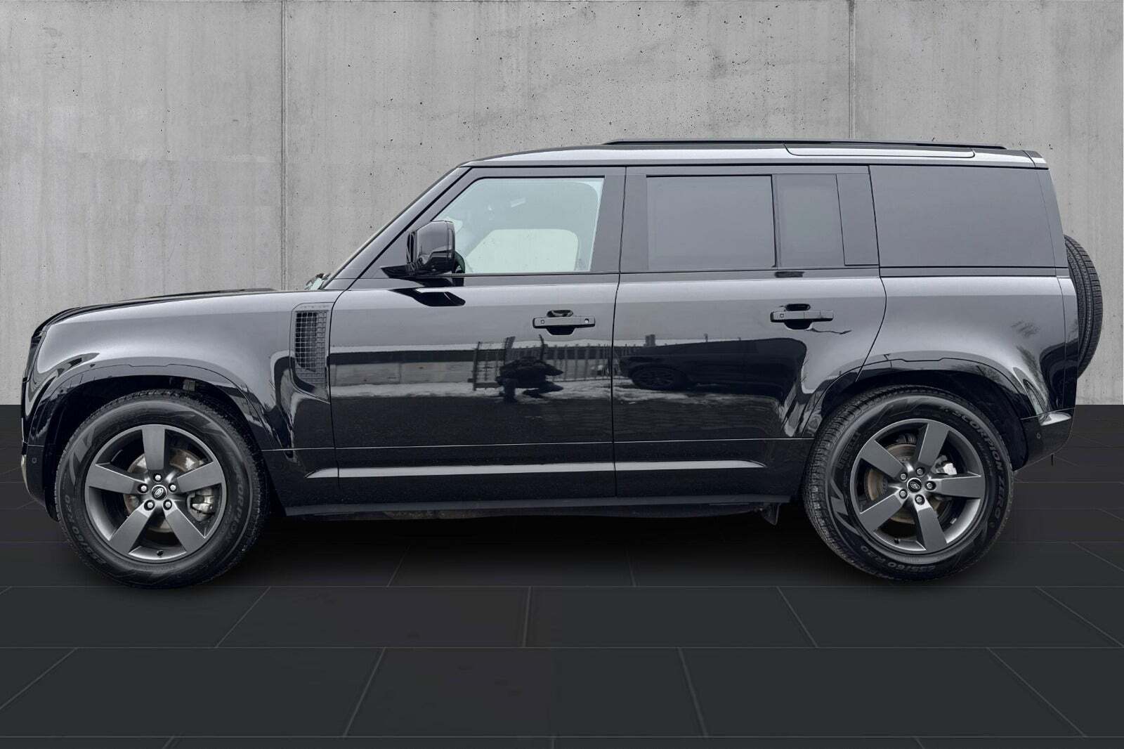 Land Rover Defender 110 3,0 D250 Hard Top X-Dynamic SE aut. Van