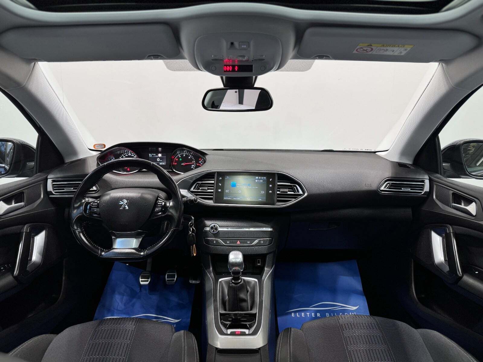 Peugeot 308 1,6 BlueHDi 120 Selection Sky