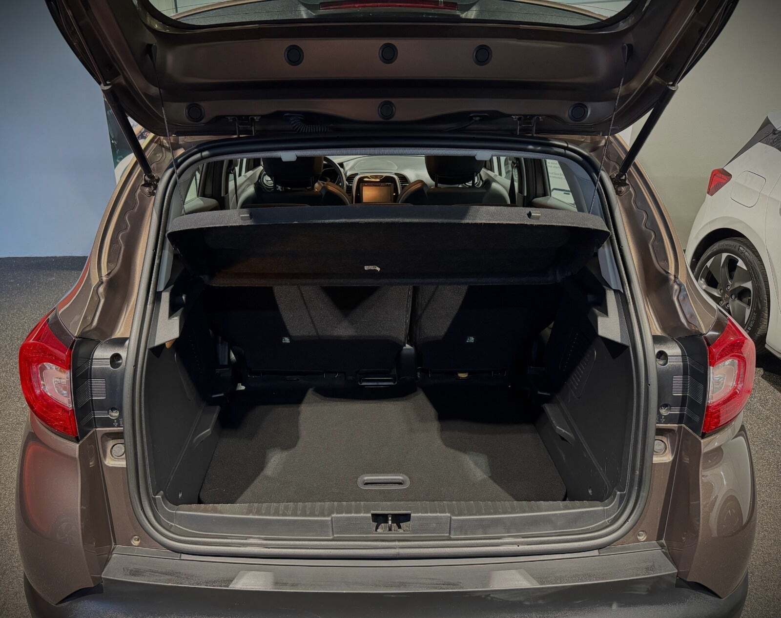 Brun Renault Captur fra 2013