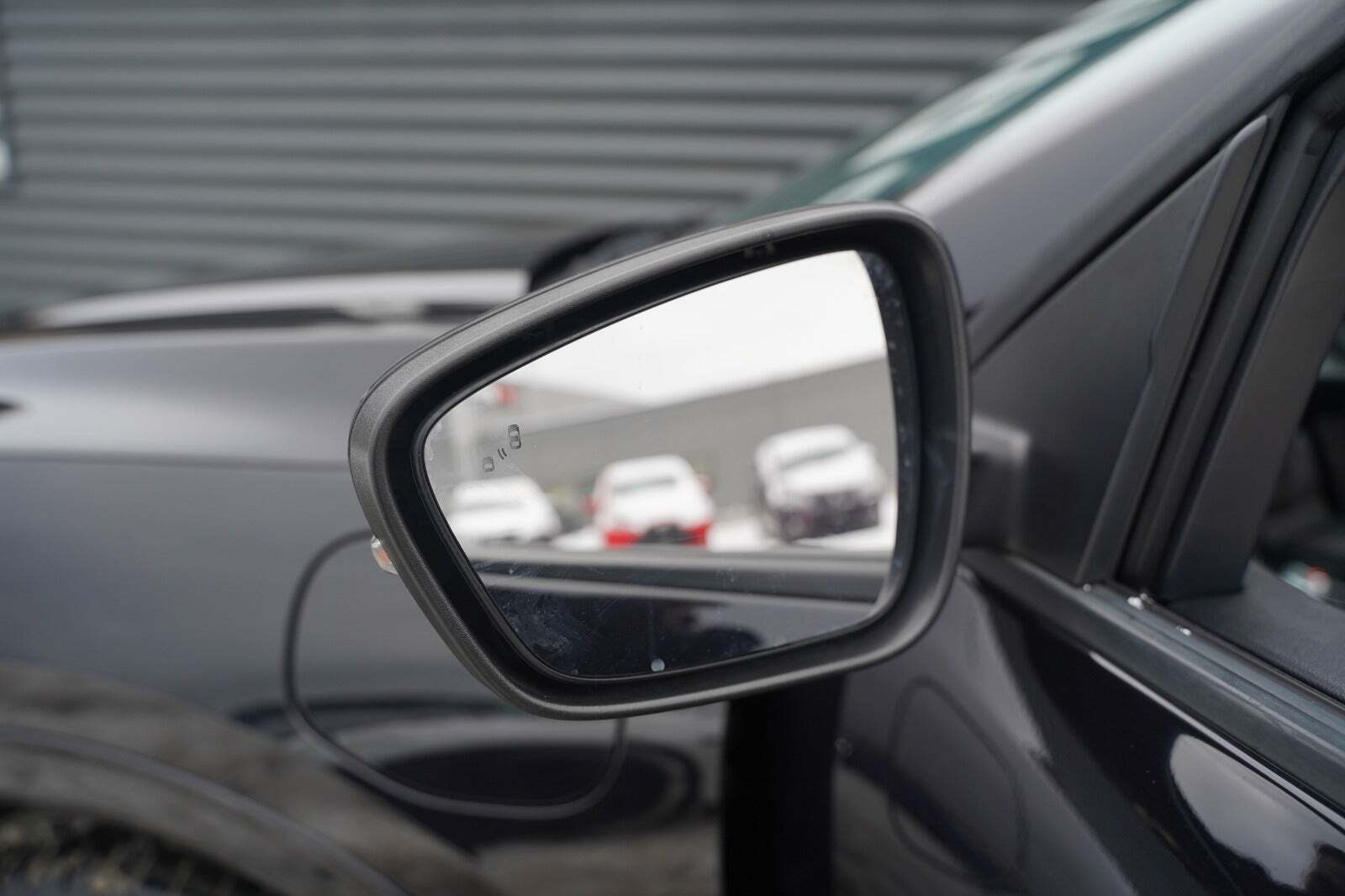 Sort Ford Kuga fra 2021