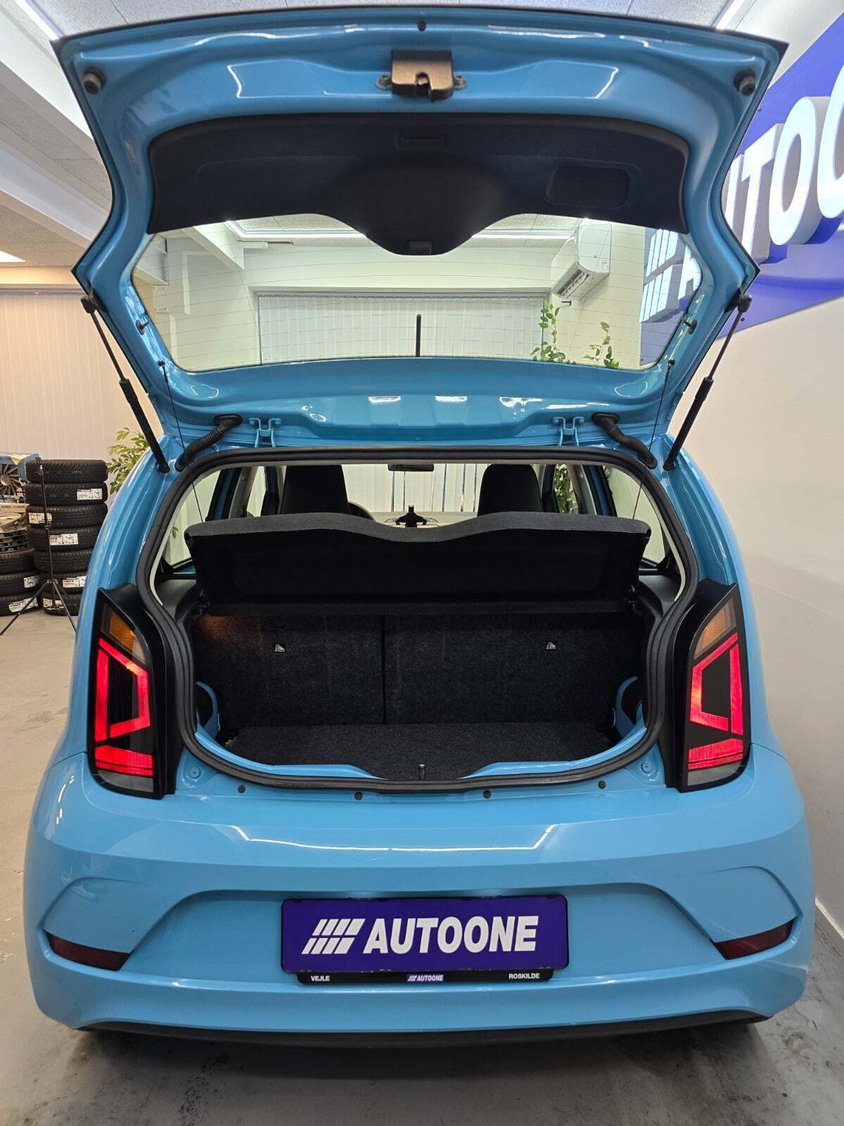 Blå VW UP! fra 2017