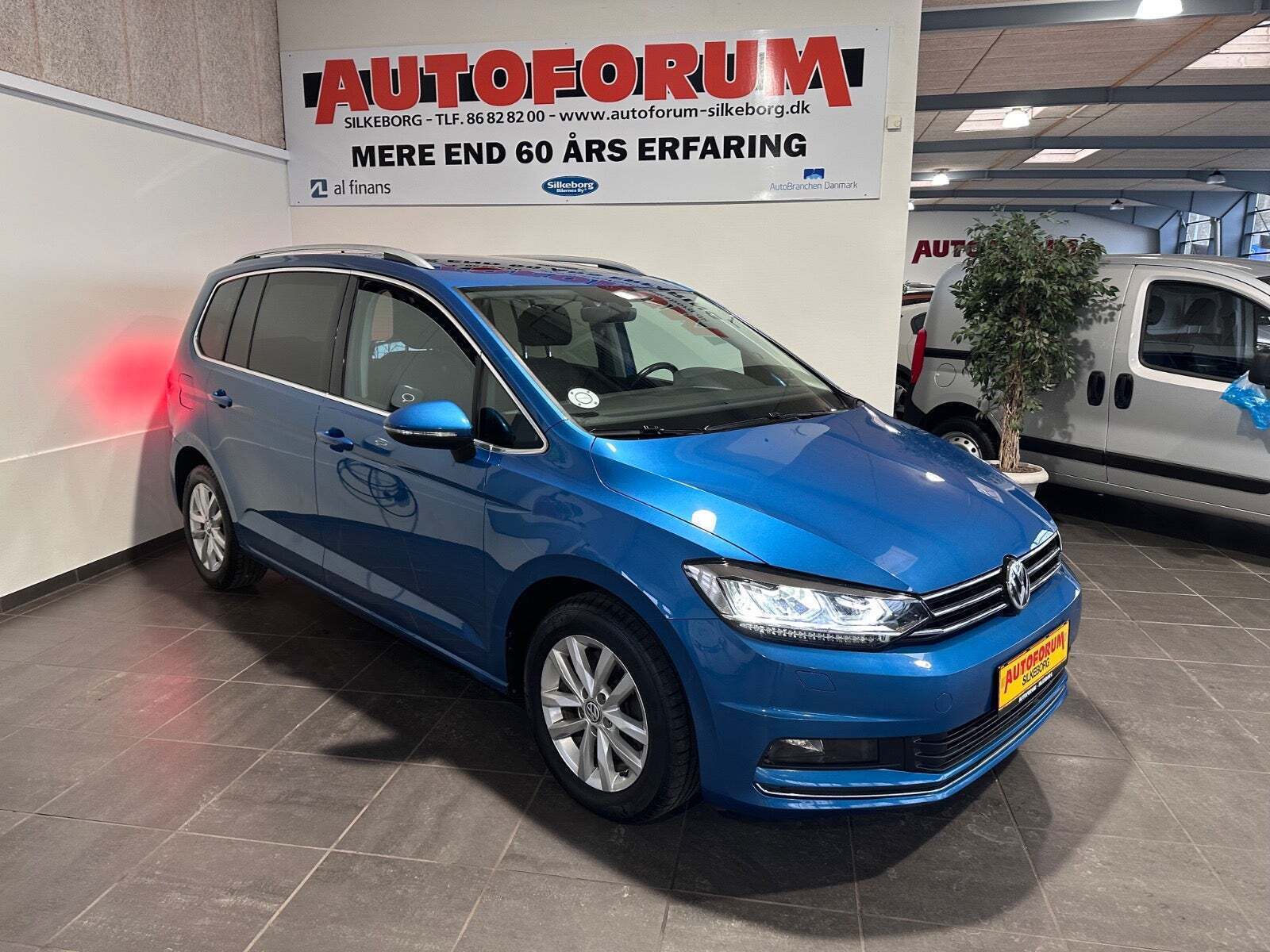 VW Touran 2,0 TDi 150 Highline DSG Van