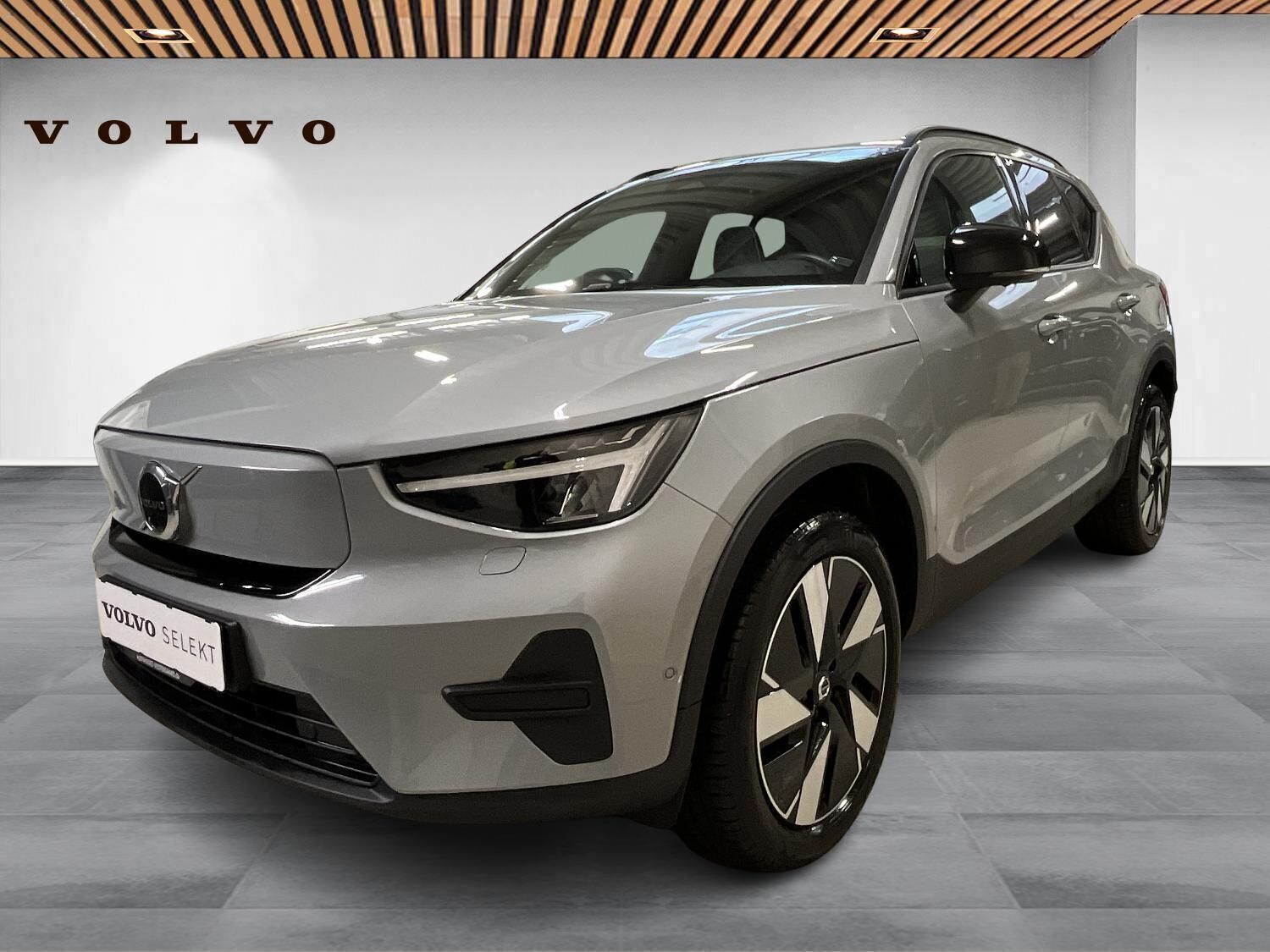 Volvo EX40 Extended Range Core