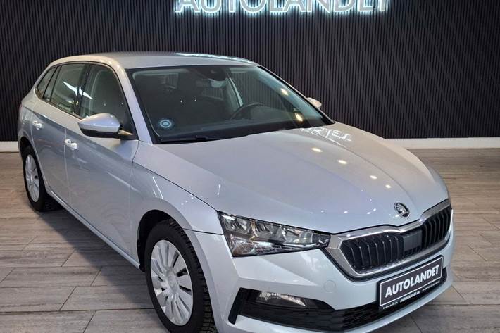 Sølv Skoda Scala fra 2020 set udefra