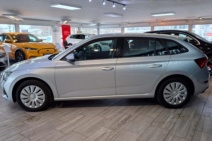 Sølv Skoda Scala fra 2020