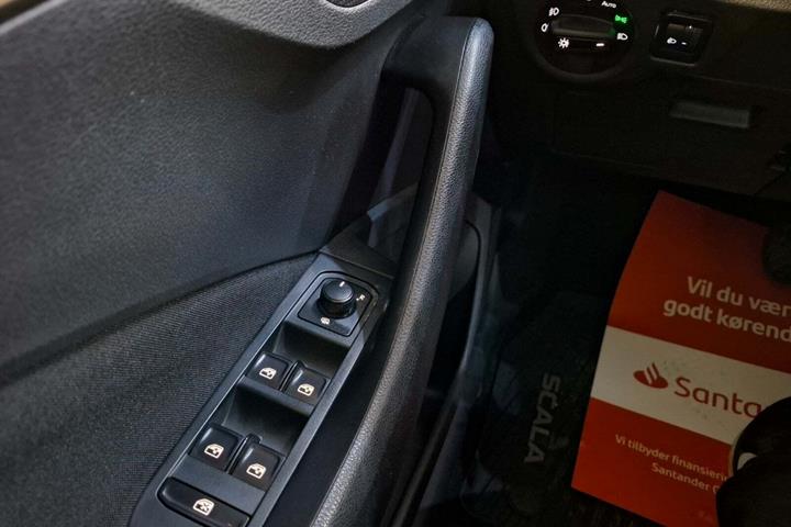 Sølv Skoda Scala fra 2020