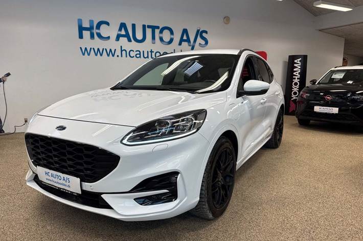Hvid Ford Kuga fra 2020 set udefra