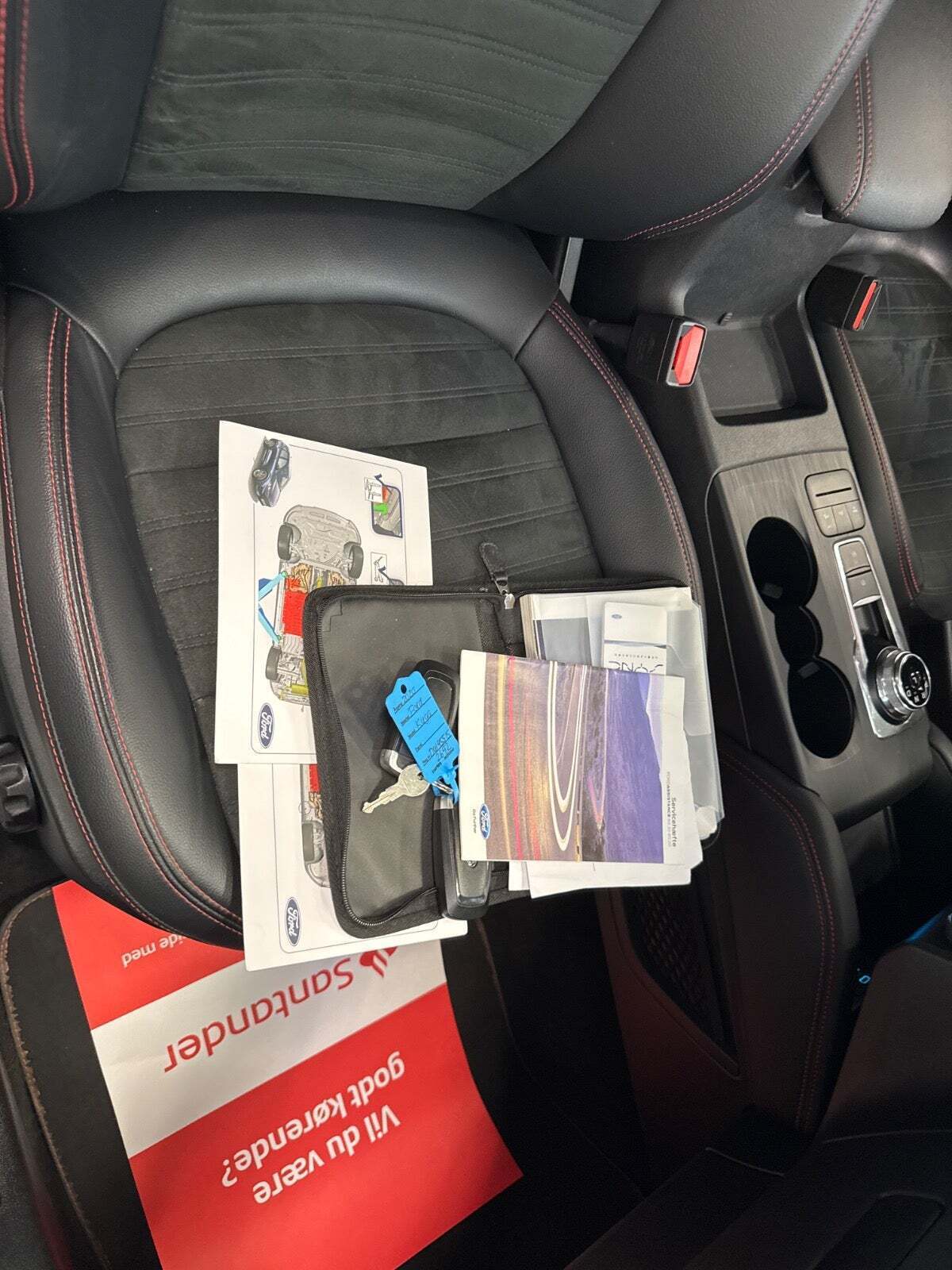 Hvid Ford Kuga fra 2020