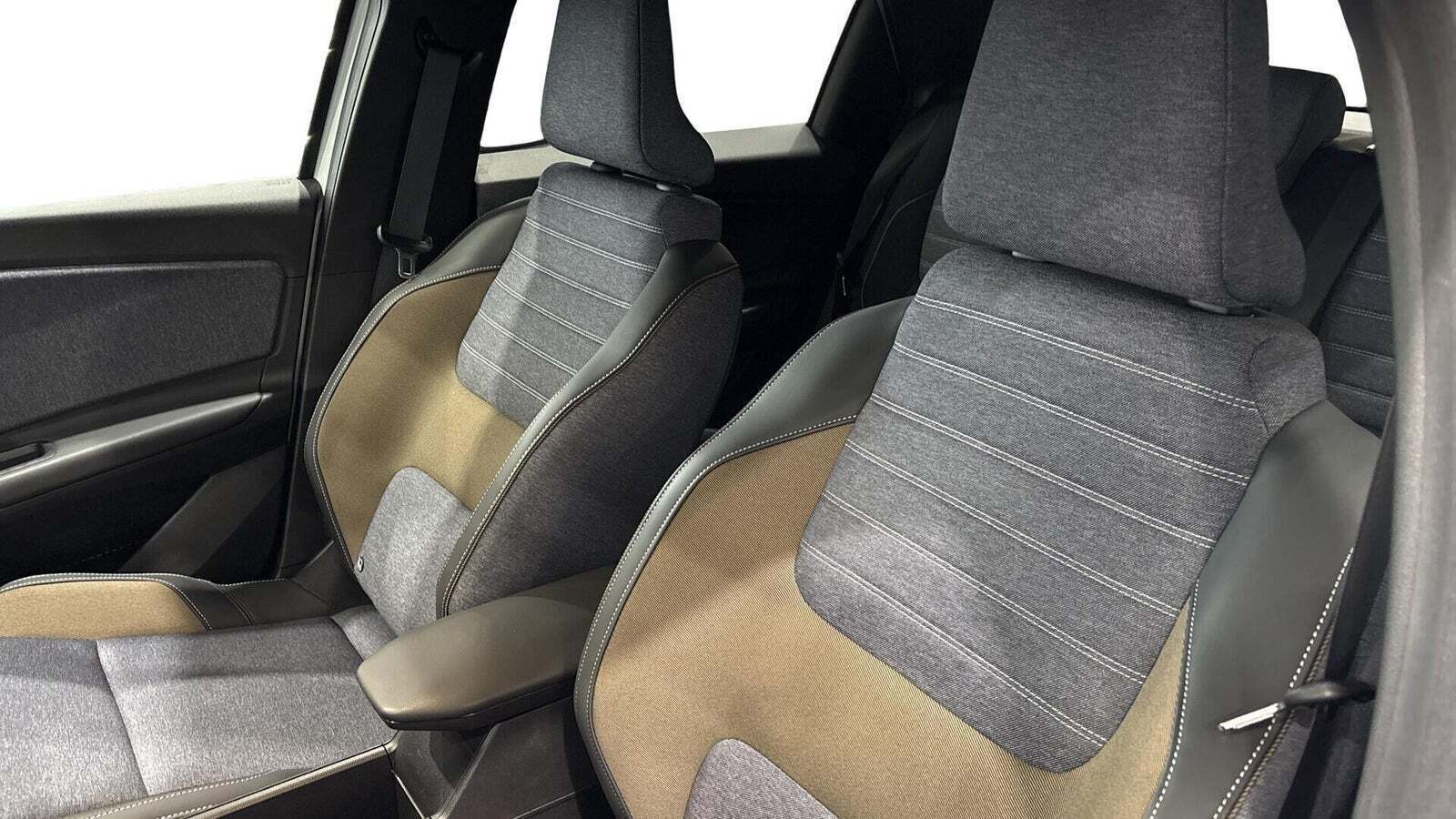 Hvid Renault 5 E-Tech fra 2025