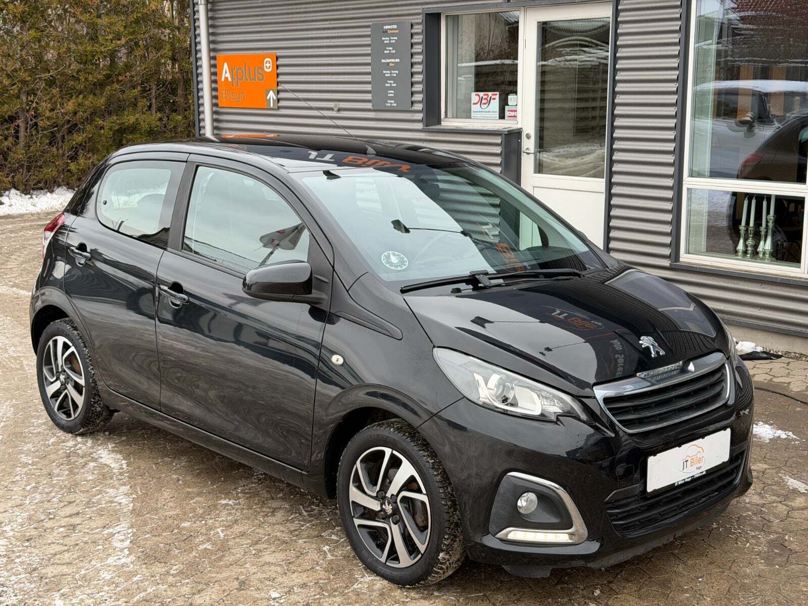 Sort Peugeot 108 fra 2016