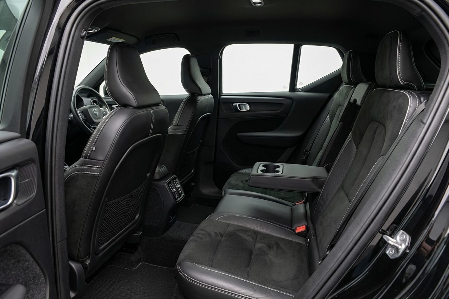 Volvo XC40 P8 Recharge Twin R-design AWD 408HK 5d Aut.