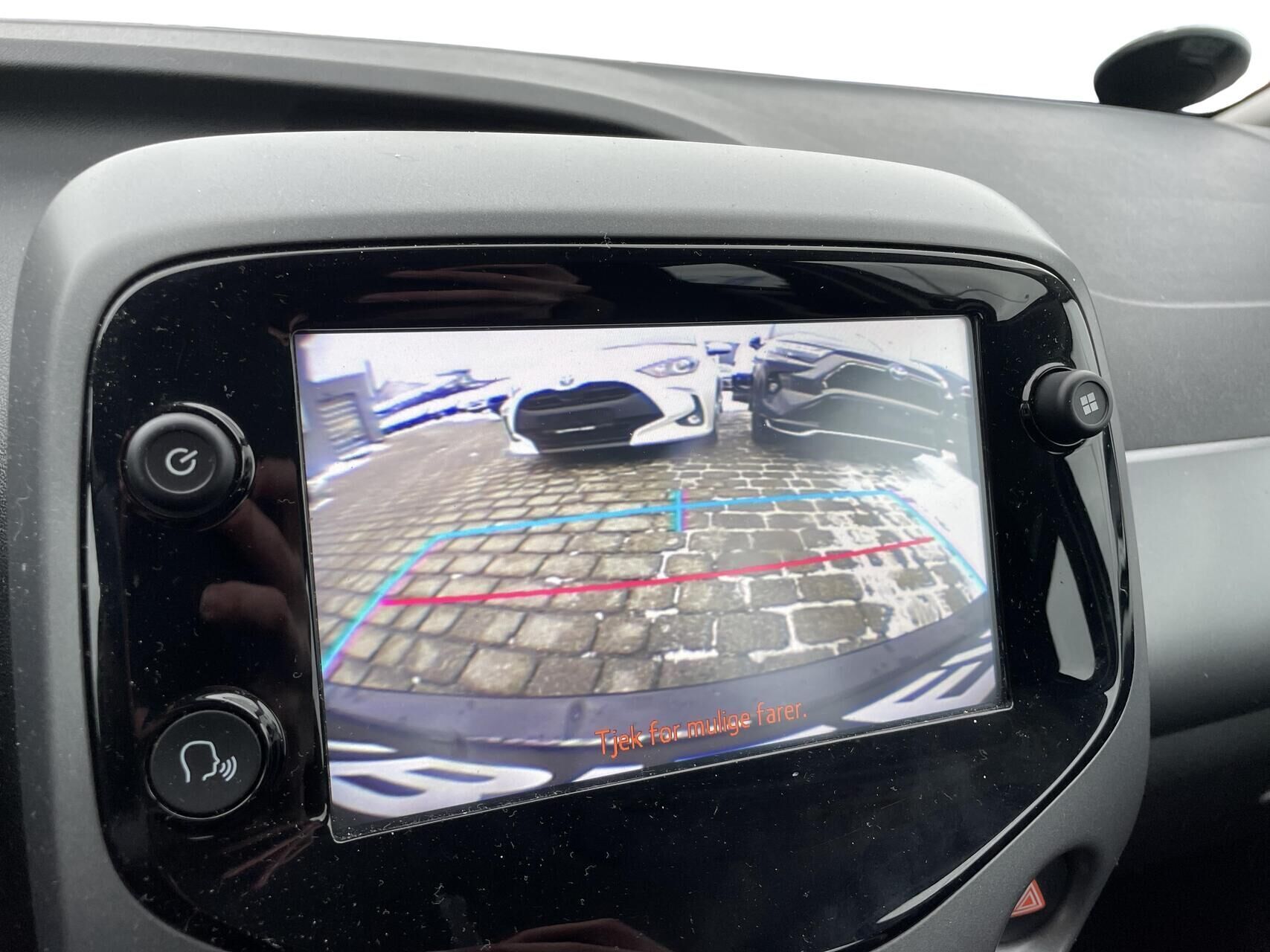 Hvid Toyota Aygo fra 2018