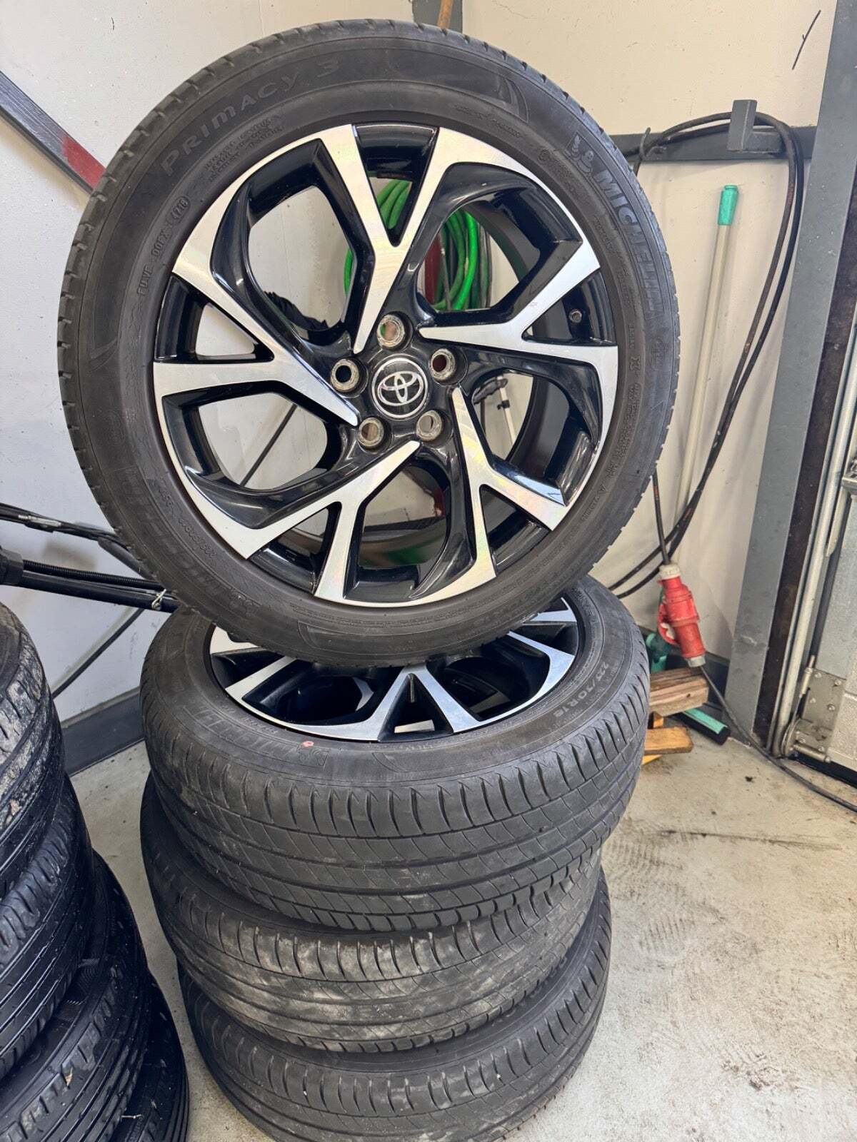 undefined Toyota C-HR fra 2019