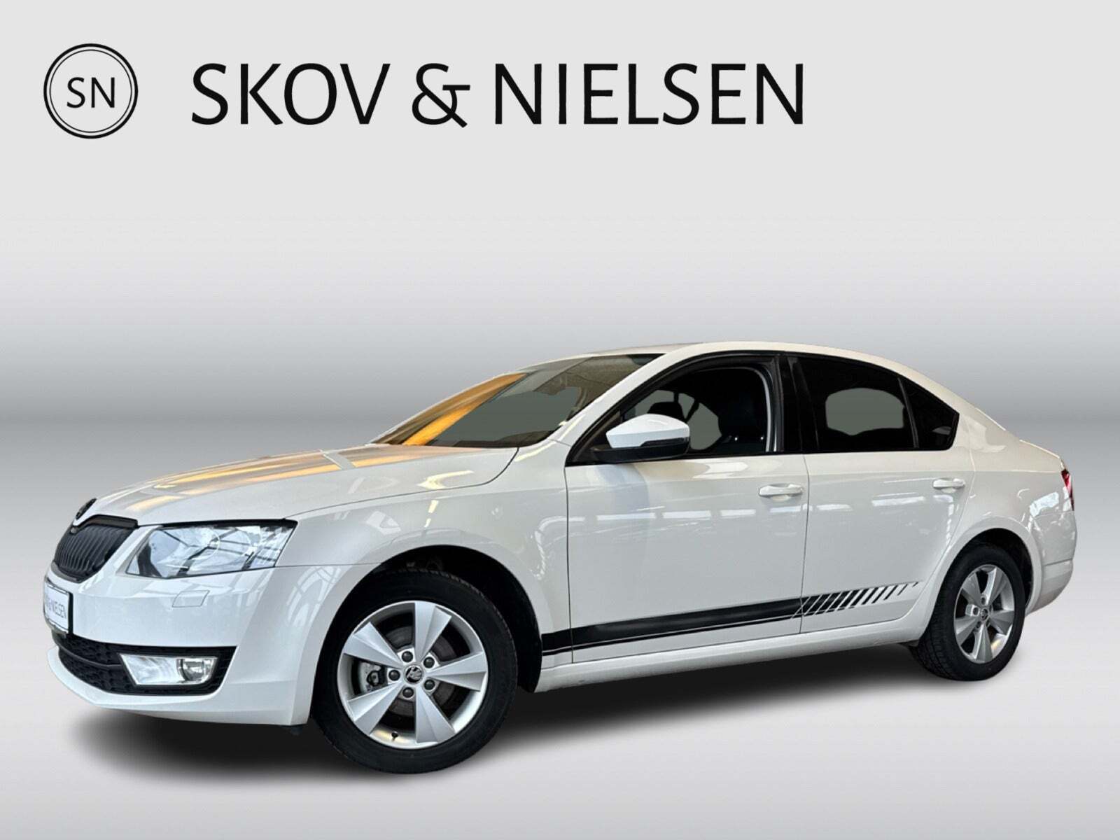 Hvid Skoda Octavia fra 2016