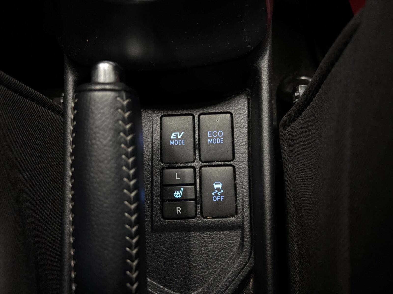 Sølv Toyota Yaris fra 2015