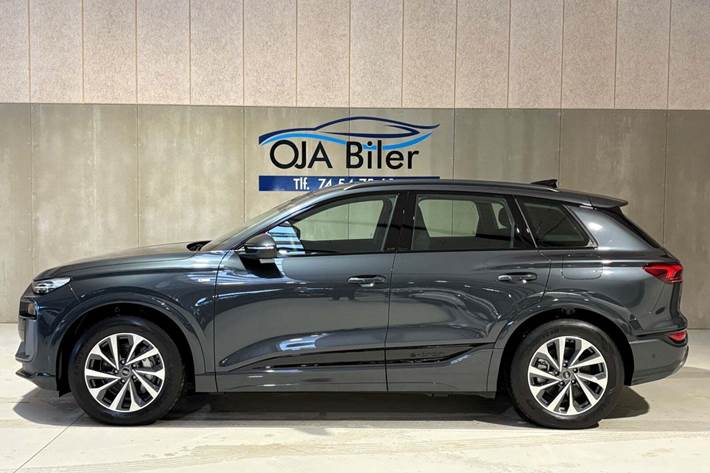 Grå Audi Q6 e-tron fra 2025