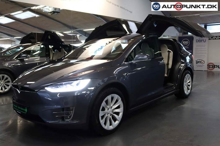 Grå Tesla Model X fra 2020