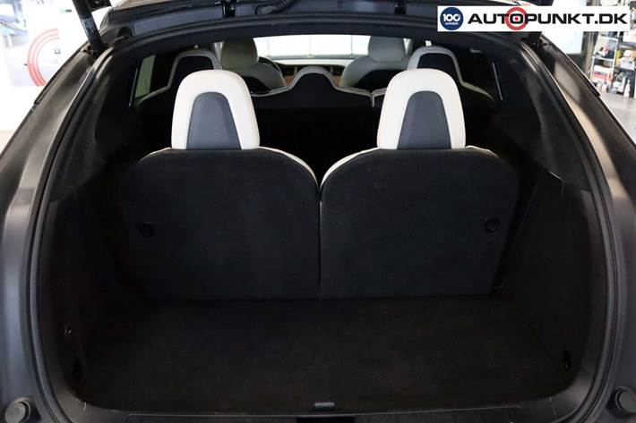 Grå Tesla Model X fra 2020