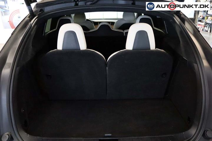 Grå Tesla Model X fra 2020