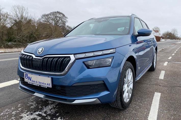 Blå Skoda Kamiq fra 2020 set udefra