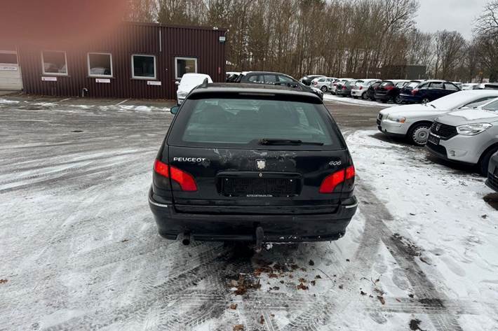 undefined Peugeot 406 fra 2000 set udefra