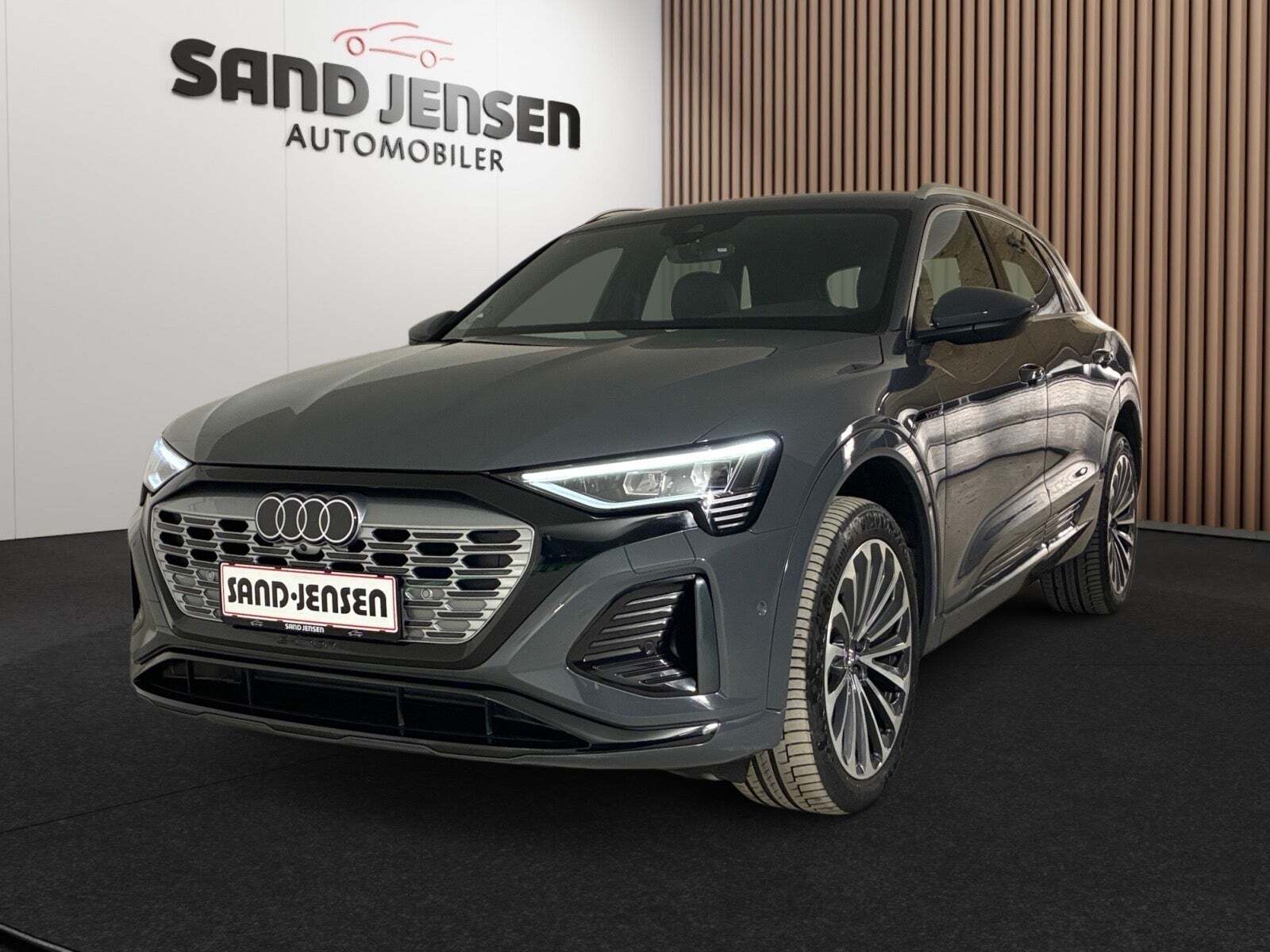 Audi Q8 e-tron 55 S-line quattro Van
