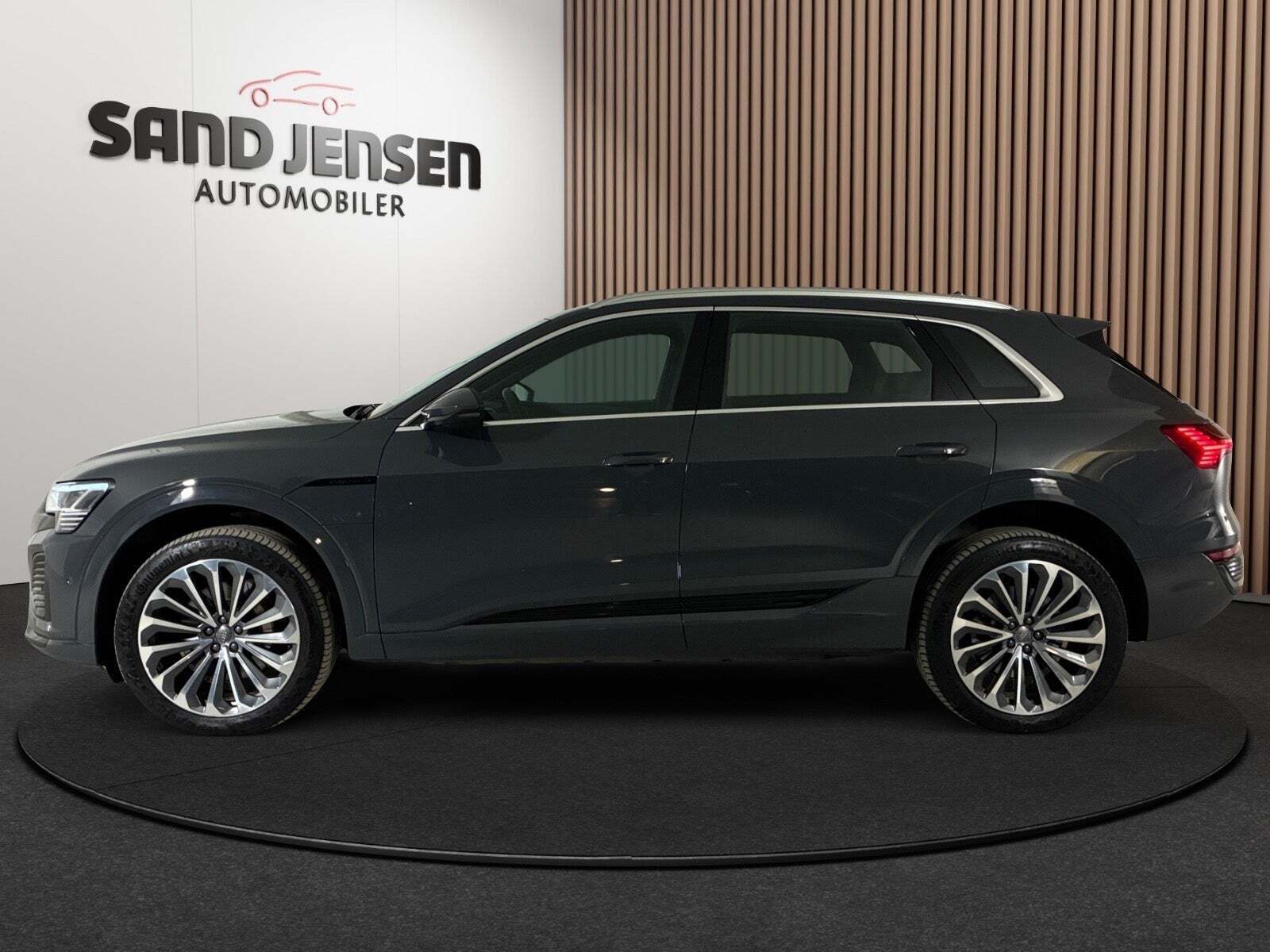 Audi Q8 e-tron 55 S-line quattro