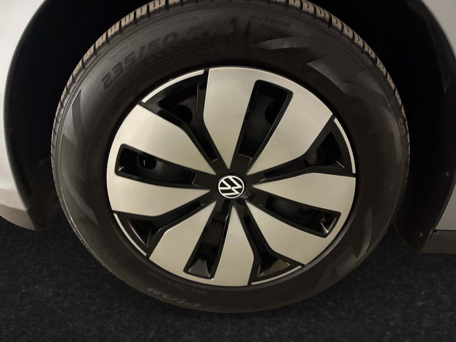 Sølv VW ID.Buzz fra 2025