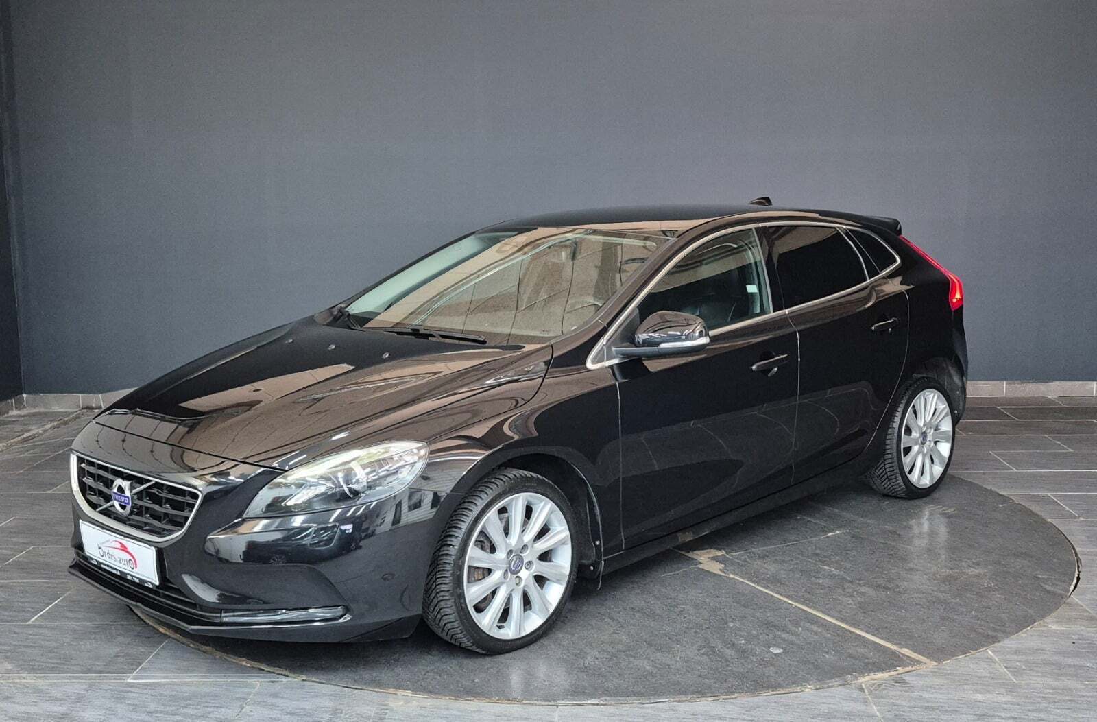 Volvo V40 1,5 T3 152 Momentum aut.