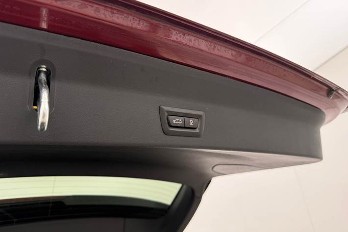 Rød BMW iX3 fra 2023