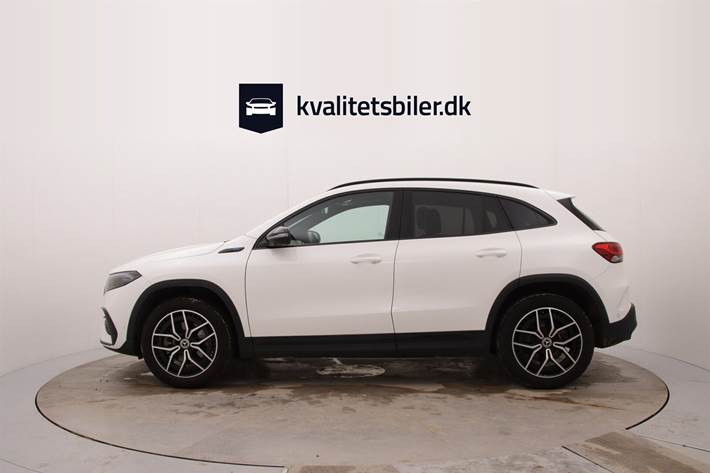 Hvid Mercedes EQA 250 fra 2022